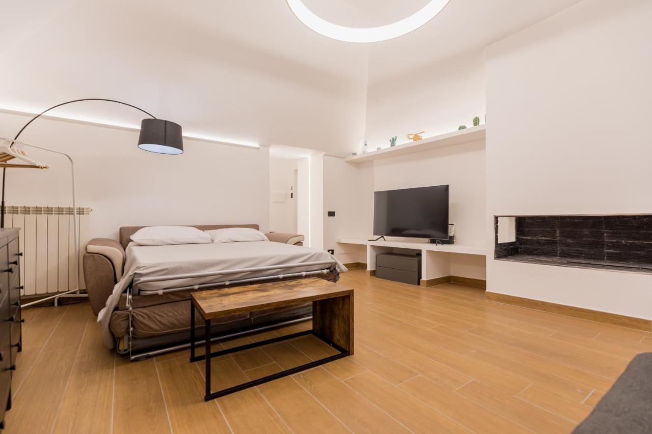 Exclusive Parking Flat X 4 Near Metro 1 Salvator Rosa Apartment เนเปิลส์ ภายนอก รูปภาพ