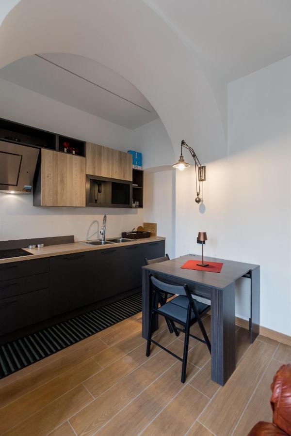 Exclusive Parking Flat X 4 Near Metro 1 Salvator Rosa Apartment เนเปิลส์ ภายนอก รูปภาพ