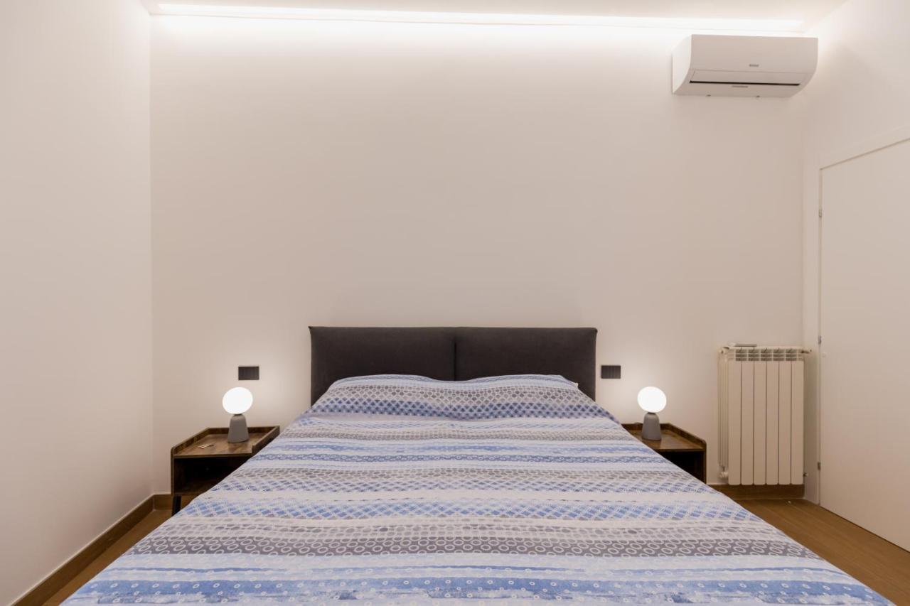 Exclusive Parking Flat X 4 Near Metro 1 Salvator Rosa Apartment เนเปิลส์ ภายนอก รูปภาพ