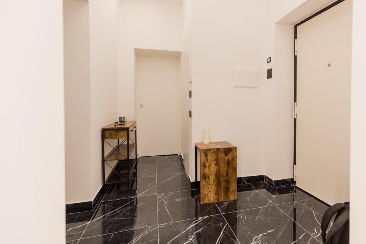 Exclusive Parking Flat X 4 Near Metro 1 Salvator Rosa Apartment เนเปิลส์ ภายนอก รูปภาพ